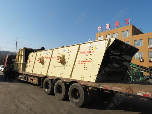 重錘式破碎機(jī)發(fā)貨現(xiàn)場(chǎng)